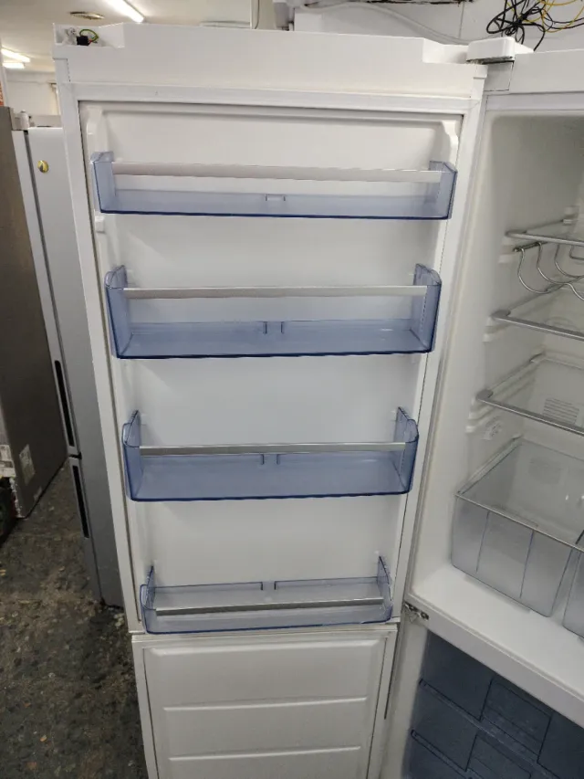 Nevera Panasonic Blanca. N406