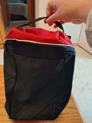 Bolsa zapatillero Adidas Roja y Negra