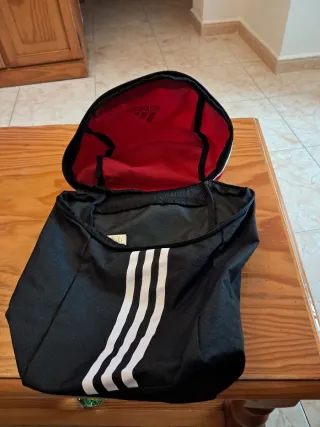 Bolsa zapatillero Adidas Roja y Negra