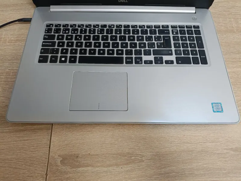 Dell Inspiron 17 i7 afbeelding 3
