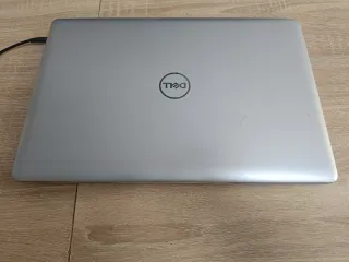 Dell Inspiron 17 i7