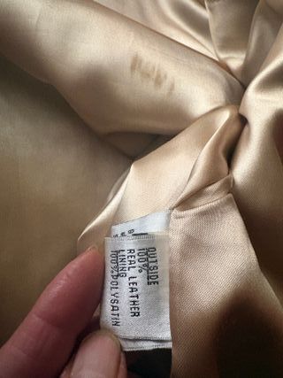 Cazadora de cuero beige