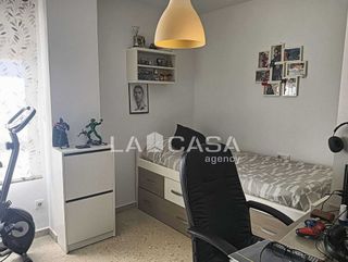 Piso en venta en La Granja-La Colina-Los Pastores en Algeciras