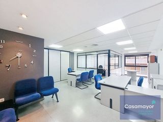 Oficina en venta en Centro en Alicante