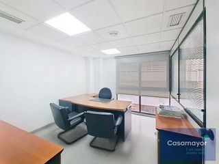 Oficina en venta en Centro en Alicante