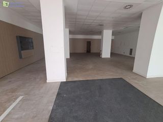 Local comercial en venta en Gamonal en Burgos