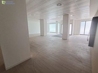 Local comercial en venta en Gamonal en Burgos