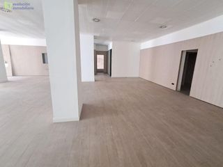Local comercial en venta en Gamonal en Burgos