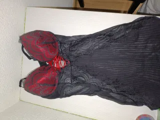 Lencería corpiño negro y rojo y negro y rosa