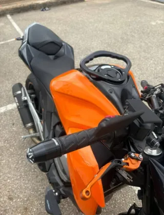 Kawasaki Z800 ABS Naranja y Negra