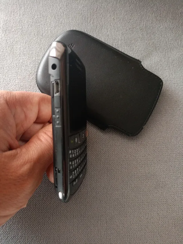 BlackBerry Bold 9780 Negro