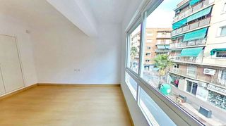 Piso en venta en Carolinas Altas en Alicante