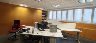 Oficina en venta en Azpilagaña en Pamplona