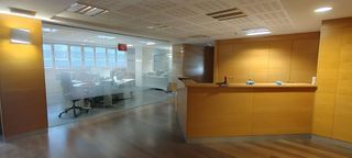 Oficina en venta en Azpilagaña en Pamplona