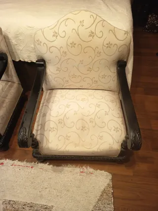 Sofá 3 plazas +dos descalzadoras antiguas d regalo