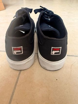 Scarpe Fila nere e bianche