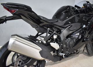 Kawasaki Ninja ZX4R Negra
