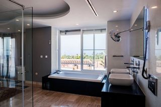 Chalet en alquiler en Río Real en Marbella