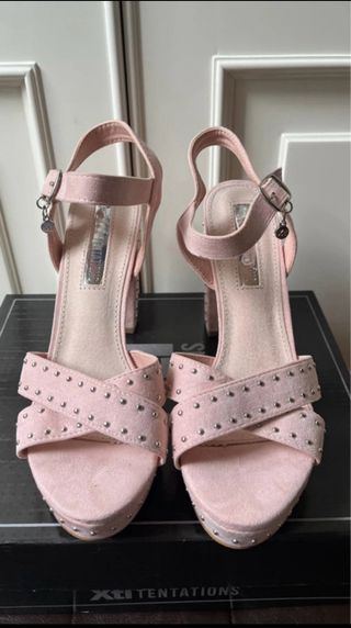 Sandalias Xti Tacón Cuadrado Rosa Tachuelas