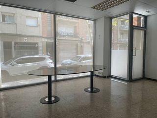 Local comercial en alquiler en Gràcia en Sabadell