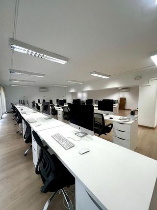 Oficina en alquiler en Joc de la Bola - Camps d'Esports - Ciutat Jardí - Montcada en Lleida