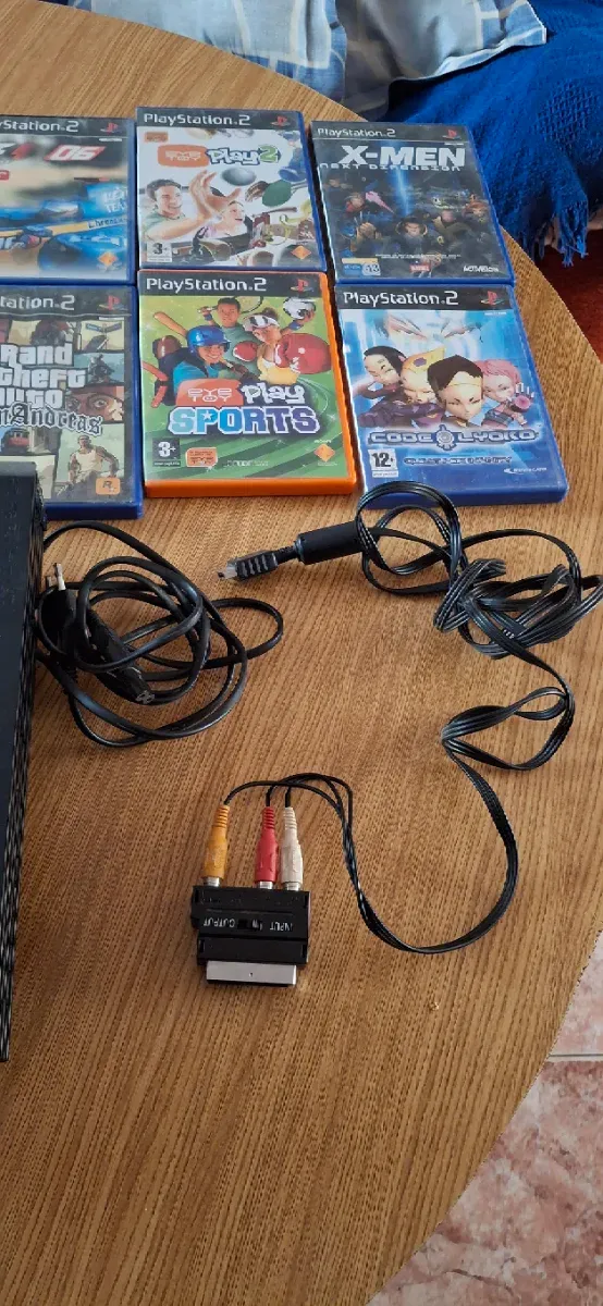 Consola PS2 Negra con 2 Mandos y Juegos