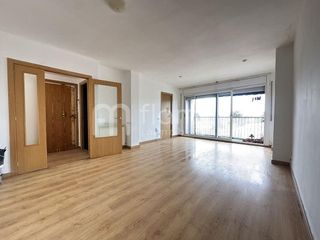 Piso en venta en Eixample Sud – Migdia en Girona