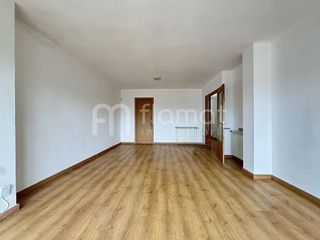 Piso en venta en Eixample Sud – Migdia en Girona