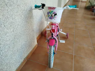 Bici infantil niña Minnie Mouse rosa paseo