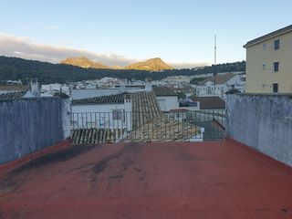 Casa pareada en venta en Ubrique