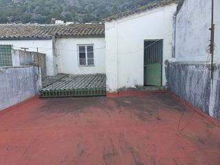 Casa pareada en venta en Ubrique