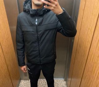 Cazadora moderna negra Muy elegante