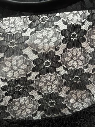 Vestido de mantilla encaje y raso negro Talla S