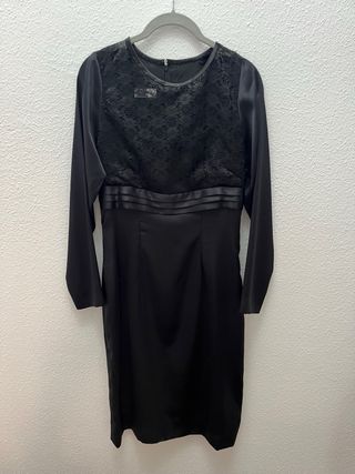Vestido de mantilla encaje y raso negro Talla S