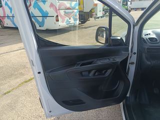 CITROEN  BERLINGO 2019 CON BACA Y GANCHO