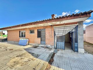 Chalet en venta en Meco pueblo en Meco