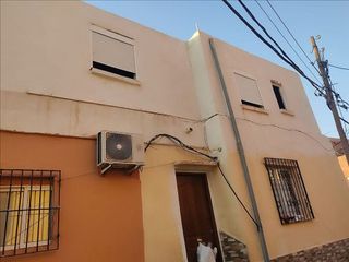 Casa adosada en venta en La Chanca - Pescadería en Almería