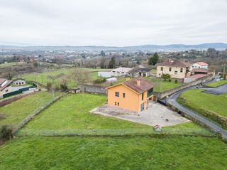 Casa en venta en Viella-Granda-Meres en Siero