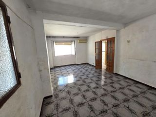 Chalet en venta en Cabra