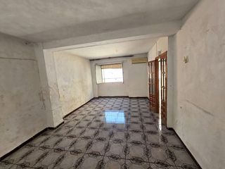 Chalet en venta en Cabra