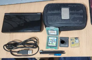 Nintendo DS Lite Negra + Accesorios