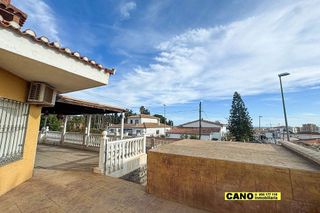 Chalet en venta en Aguadulce Norte en Roquetas de Mar