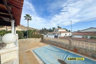 Chalet en venta en Aguadulce Norte en Roquetas de Mar