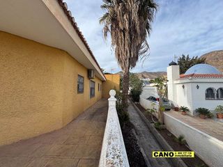 Chalet en venta en Aguadulce Norte en Roquetas de Mar