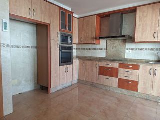 Casa adosada en venta en Tobarra