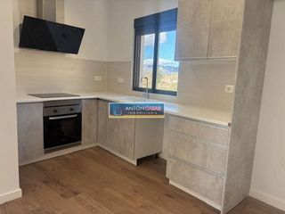 Chalet en venta en Novelda