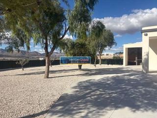 Chalet en venta en Novelda