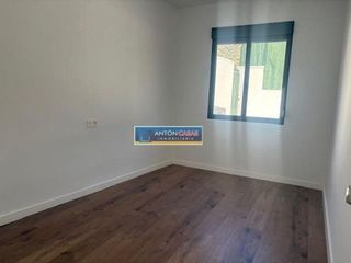 Chalet en venta en Novelda