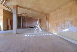 Local comercial en alquiler en Portillejo - Valdegastea en Logroño