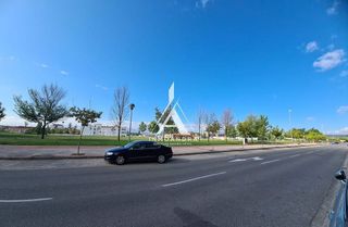 Local comercial en alquiler en Portillejo - Valdegastea en Logroño